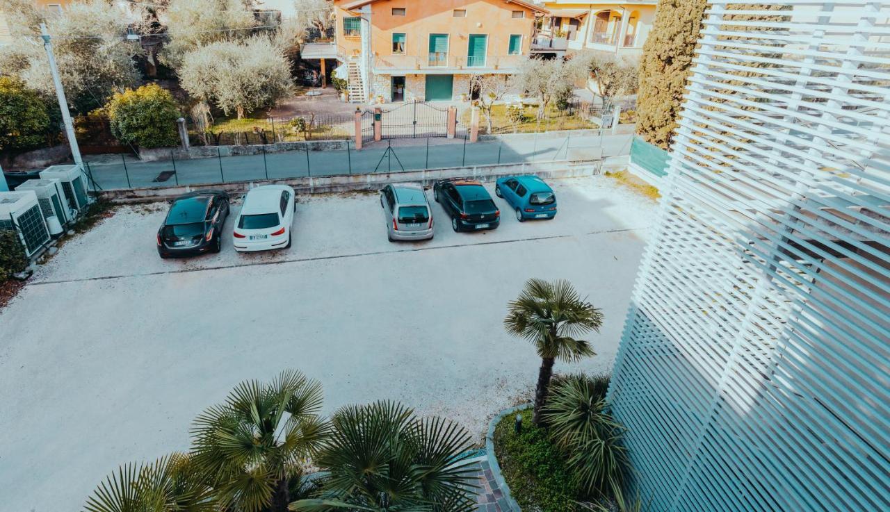 The Attico Διαμέρισμα Padenghe sul Garda Εξωτερικό φωτογραφία