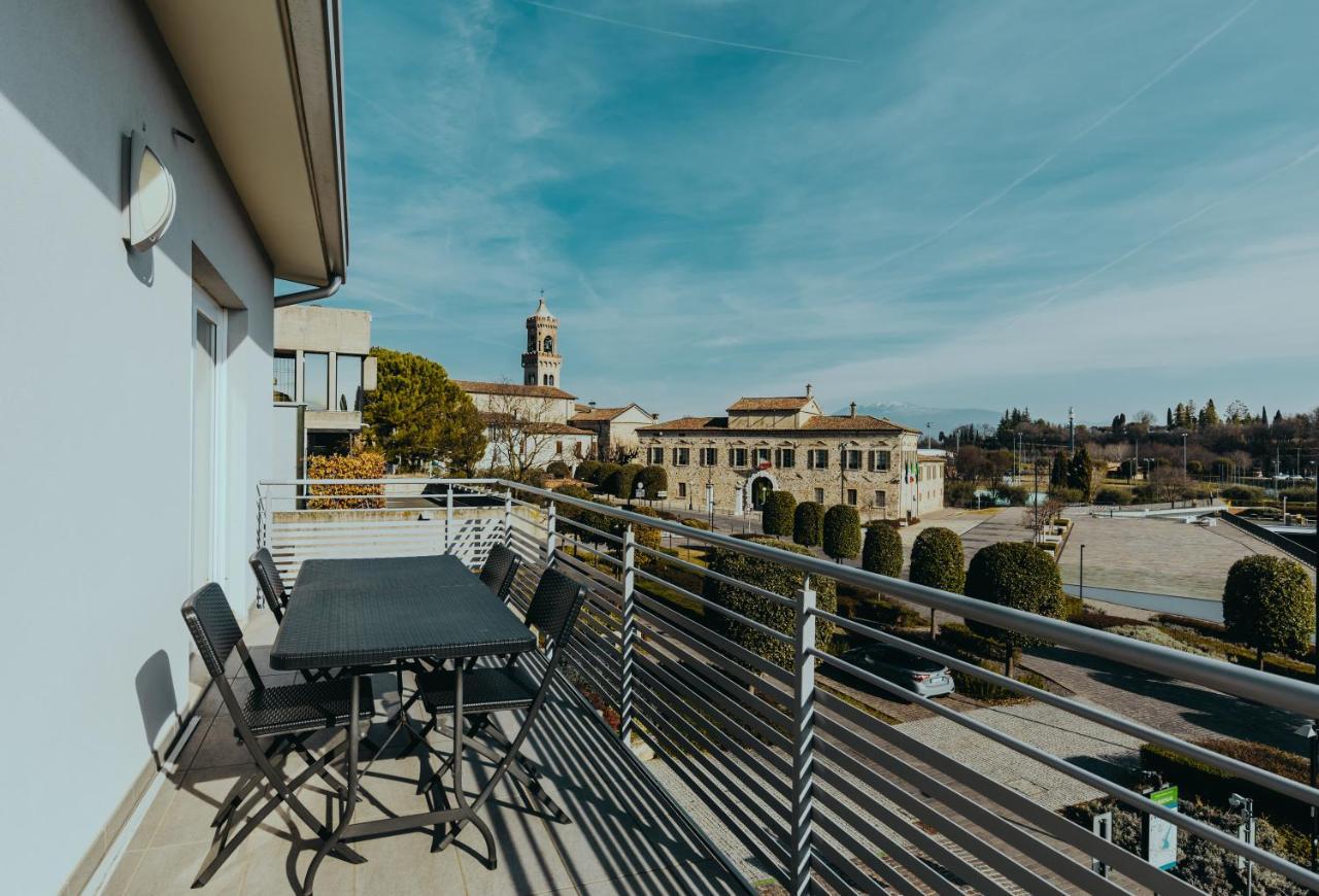 The Attico Διαμέρισμα Padenghe sul Garda Εξωτερικό φωτογραφία
