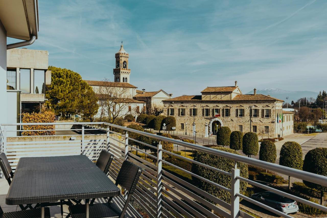 The Attico Διαμέρισμα Padenghe sul Garda Εξωτερικό φωτογραφία